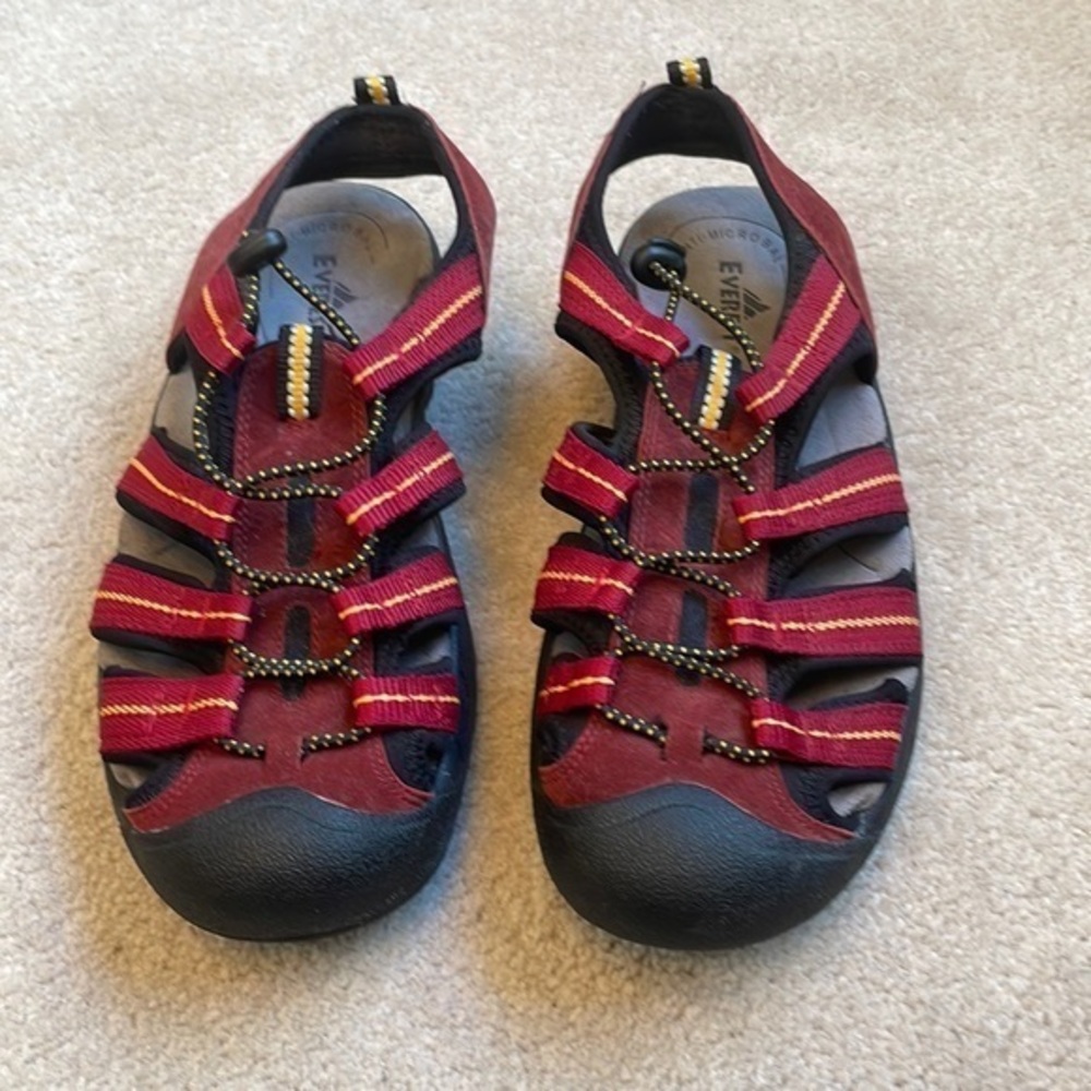 Everest Tahoe, red hiking sandals
